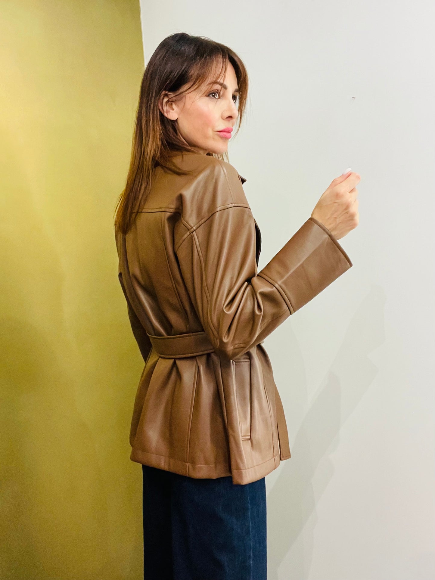 TRENCH CORTO ECOPELLE