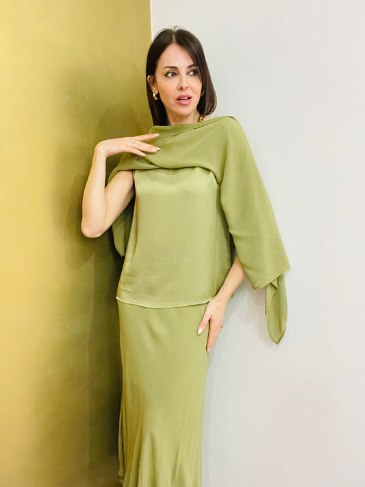 BLUSA CANOTTA CON MANTELLA