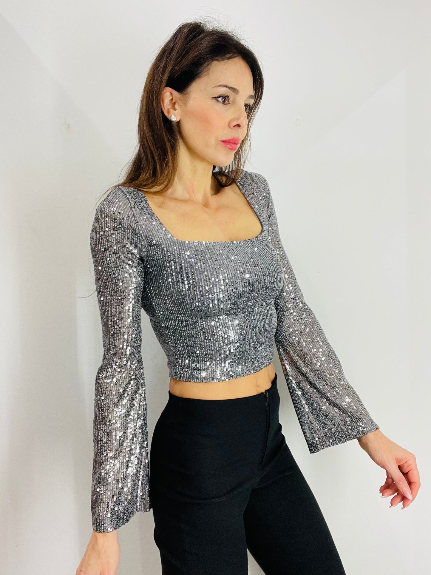 MAGLIA PAILLETTES SCOLLO QUADRATO