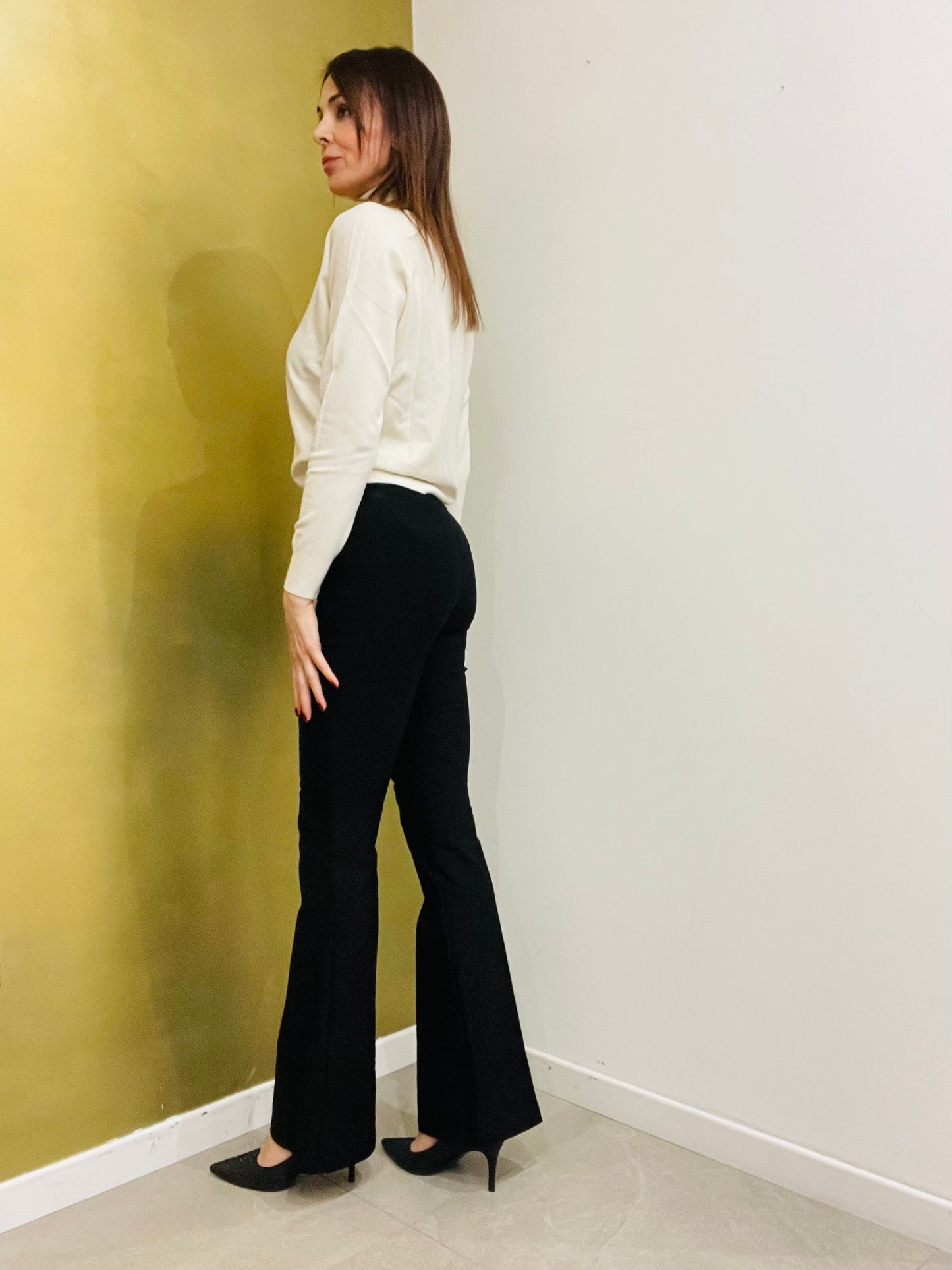 PANTALONE ADERENTE FLARE