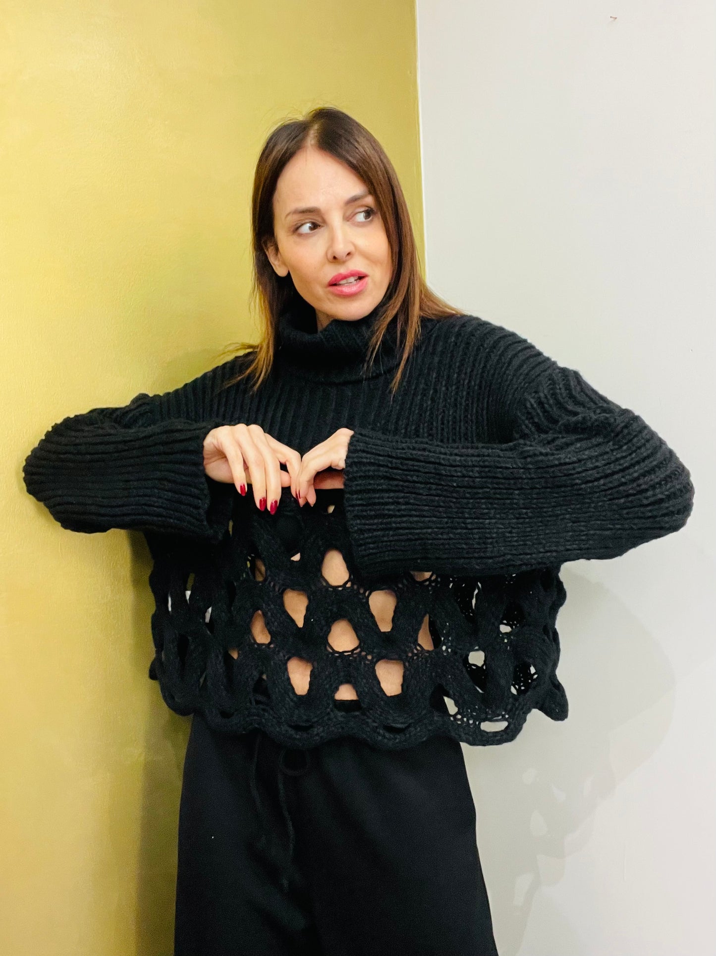 MAGLIONE TRAFORATO COLLO CIAMBELLA