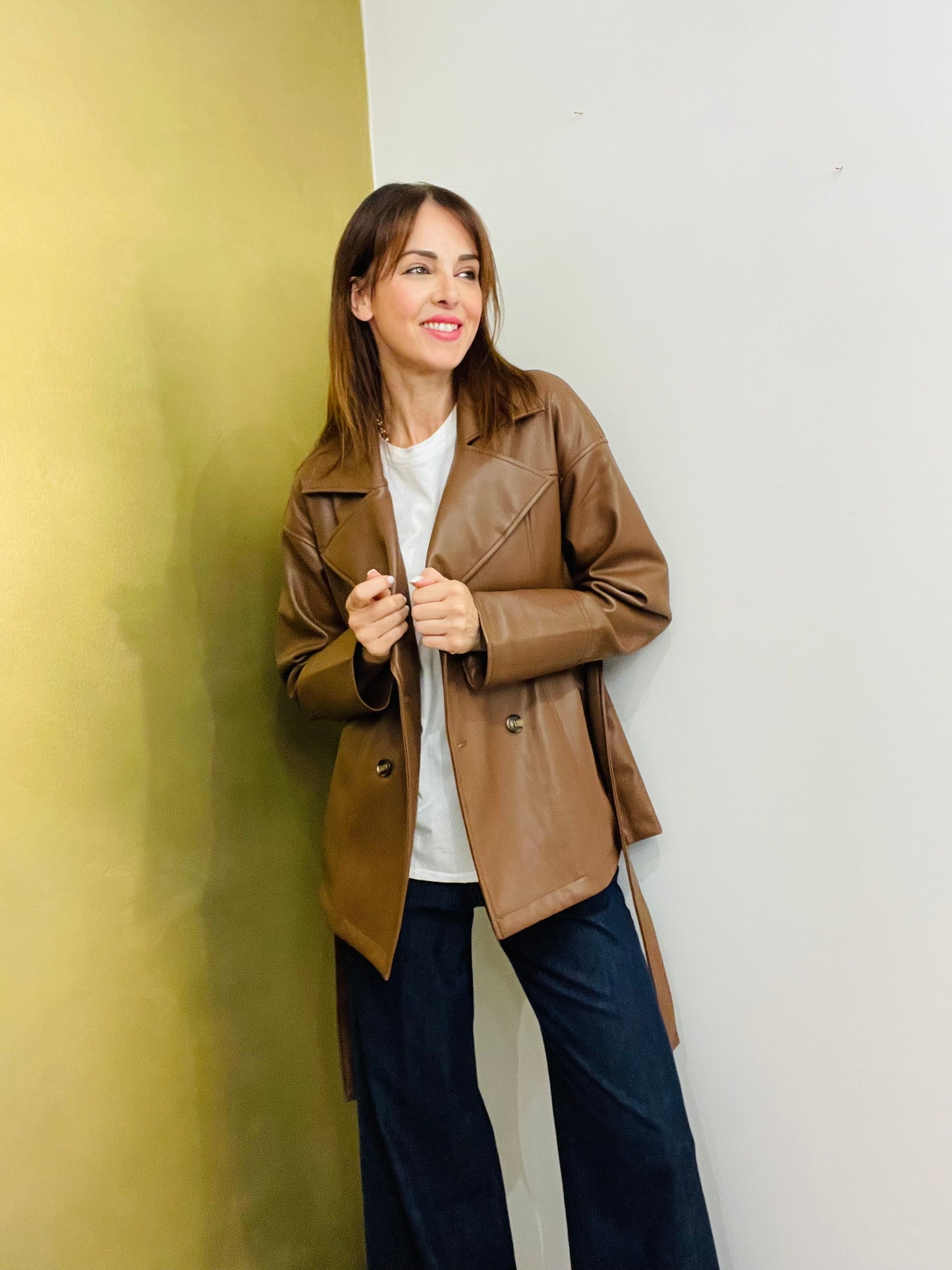 TRENCH CORTO ECOPELLE