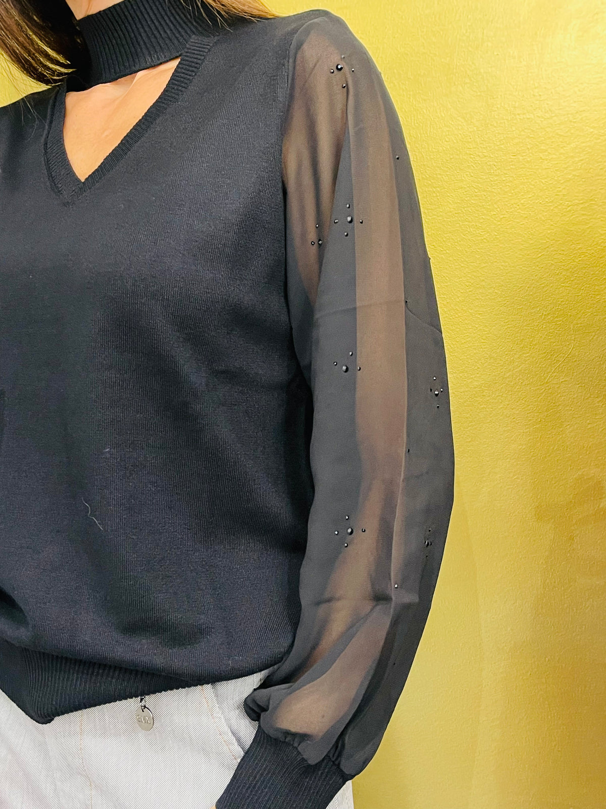 MAGLIA CUTOUT MANICHE TULLE
