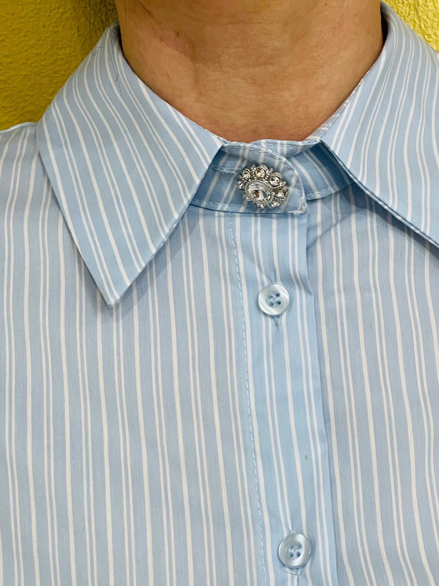 CAMICIA GESSATA BOTTONE GIOIELLO