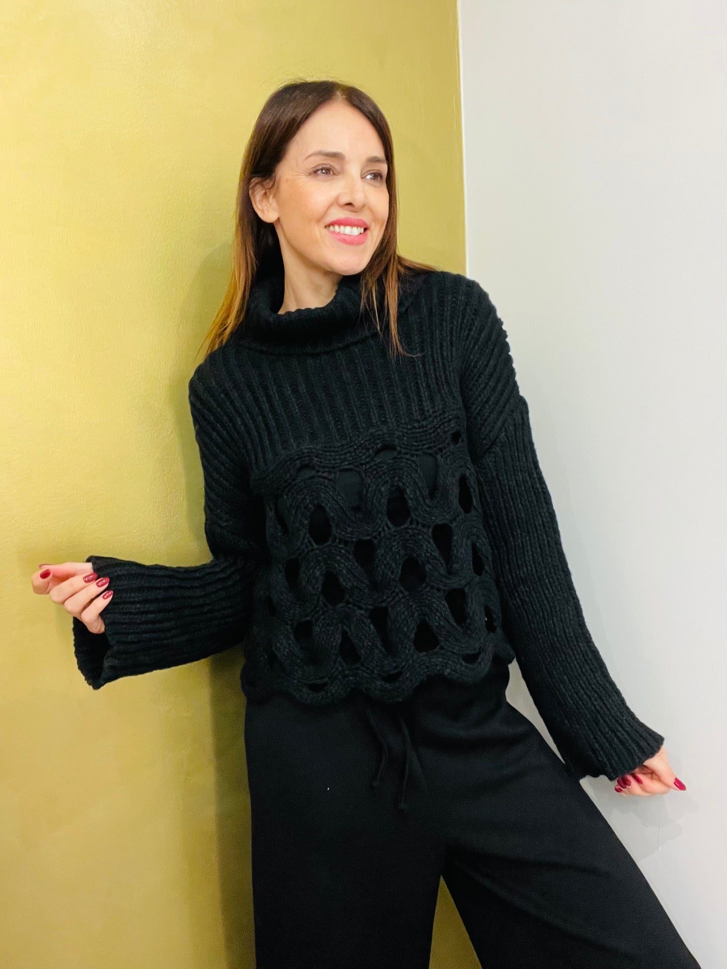 MAGLIONE TRAFORATO COLLO CIAMBELLA