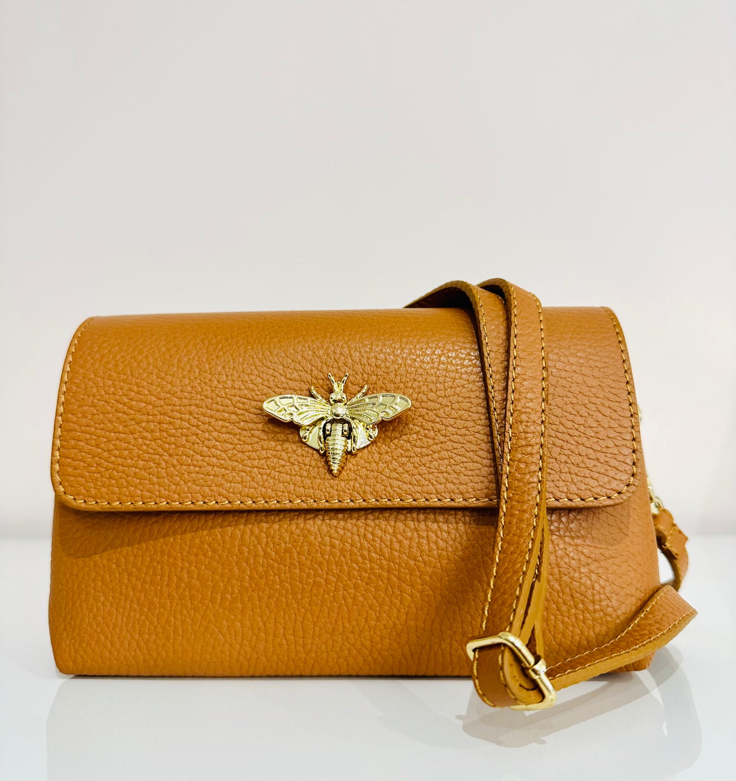 BORSA MOON