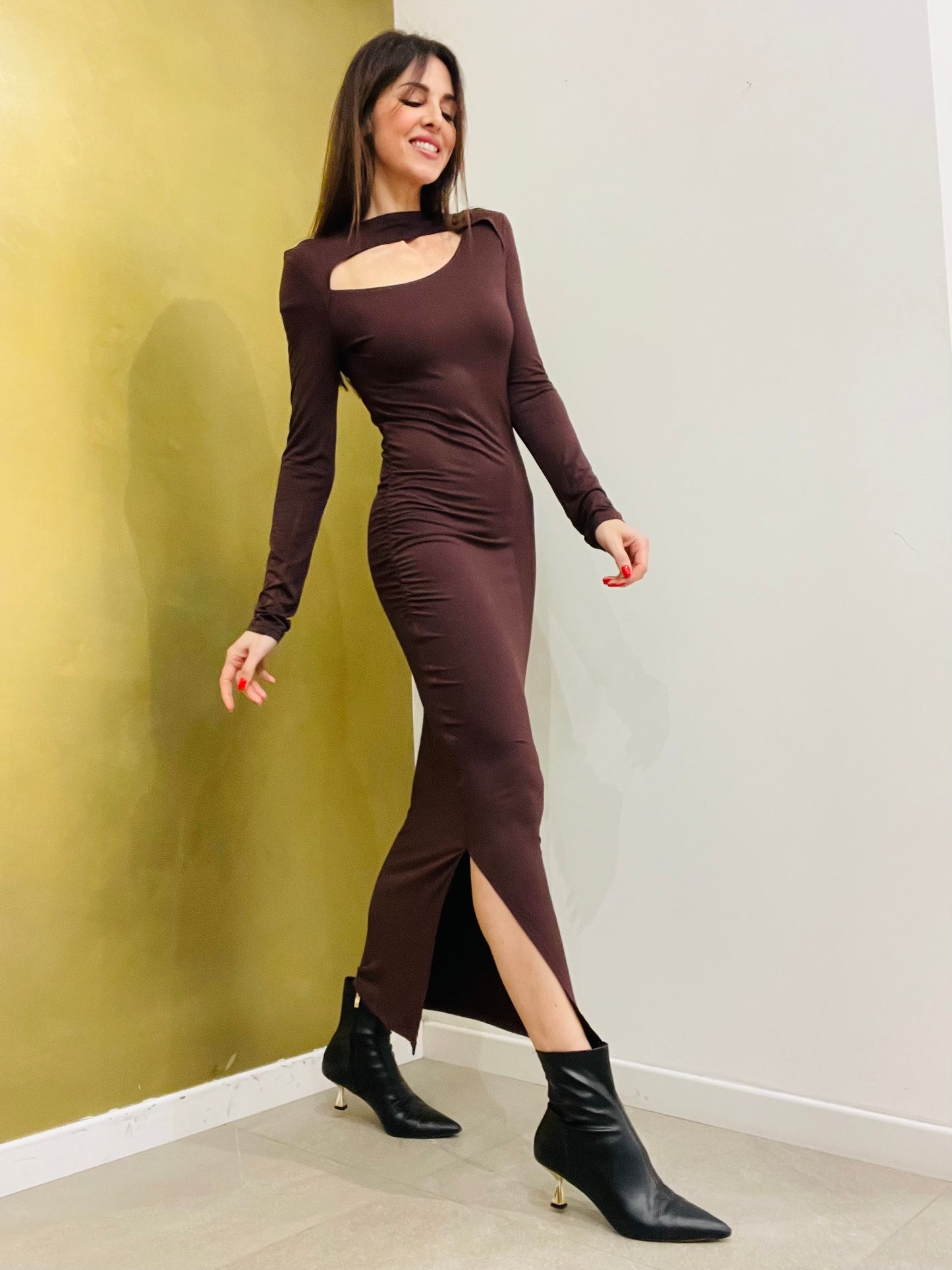 ABITO LUNGO CUTOUT