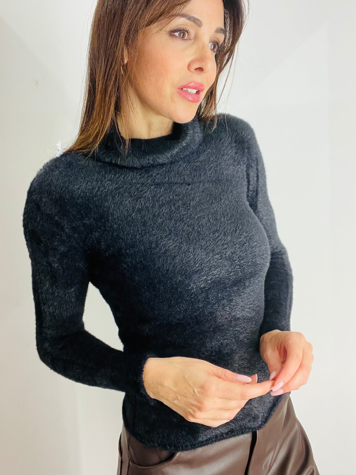 MAGLIA  PELOSETTA COLLO CIAMBELLA