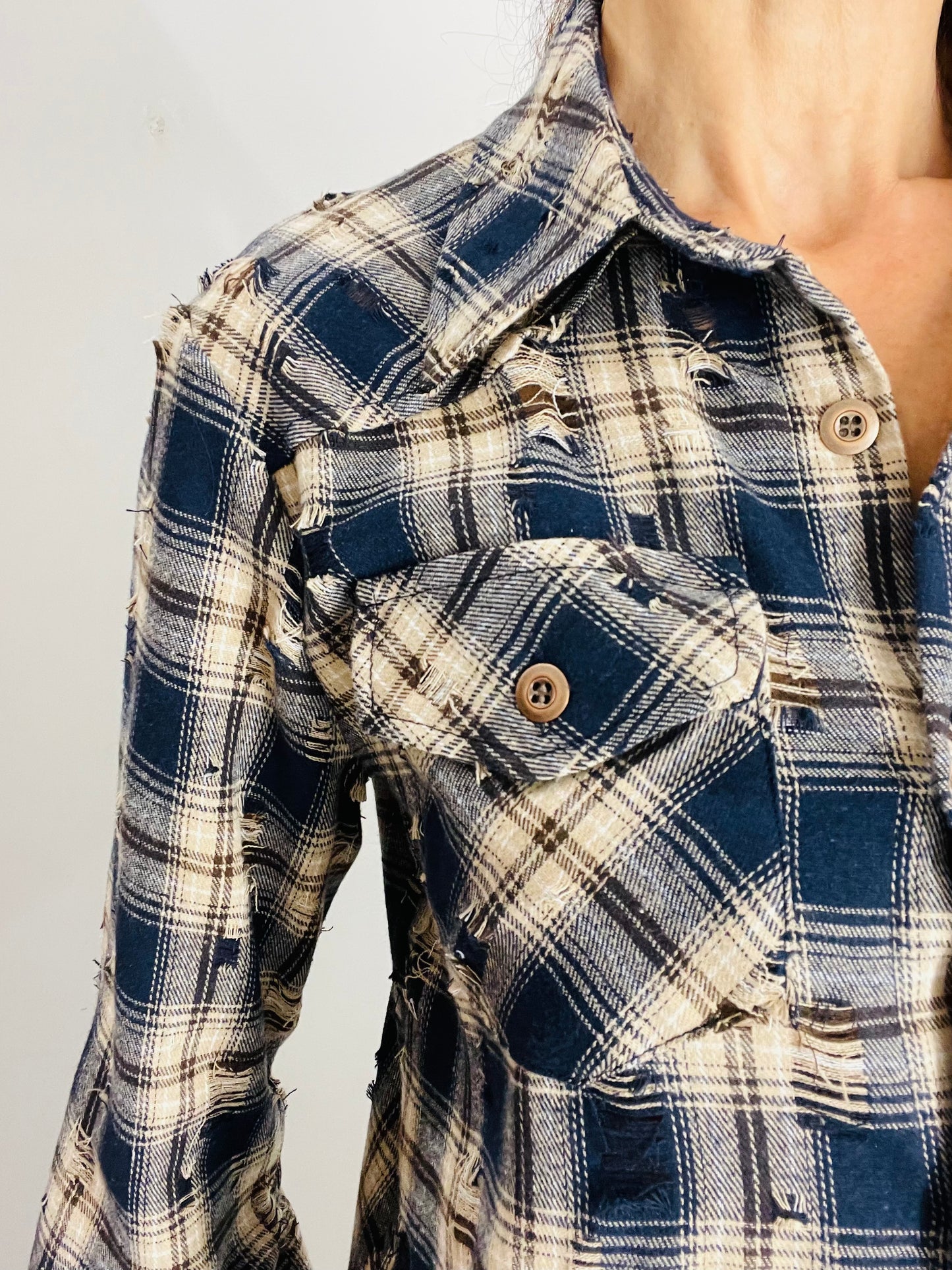 CAMICIA QUADRI CON ROTTURE