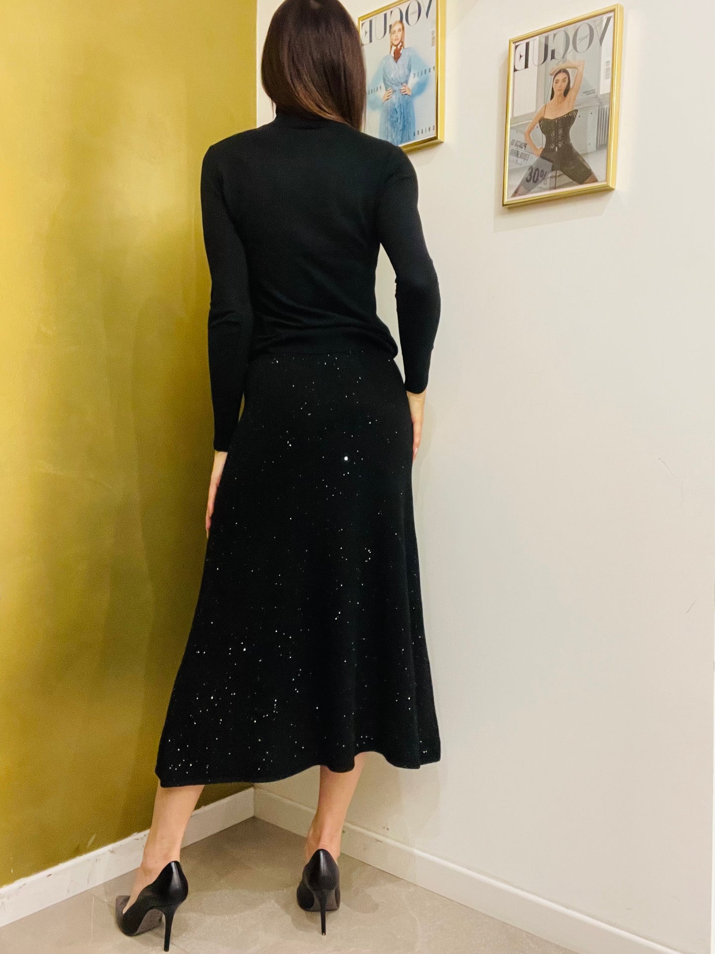 GONNA SVASATA IN MAGLIA MICROPAILLETTES