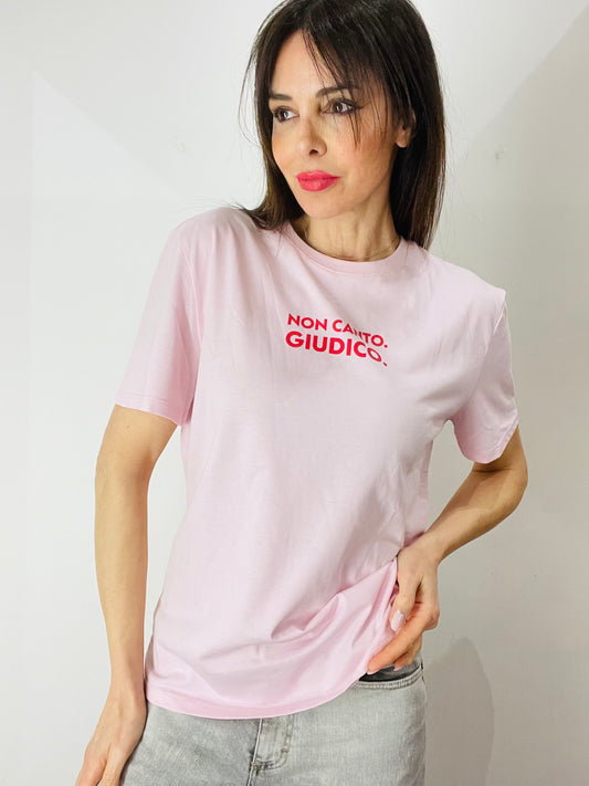T-SHIRT SCRITTA