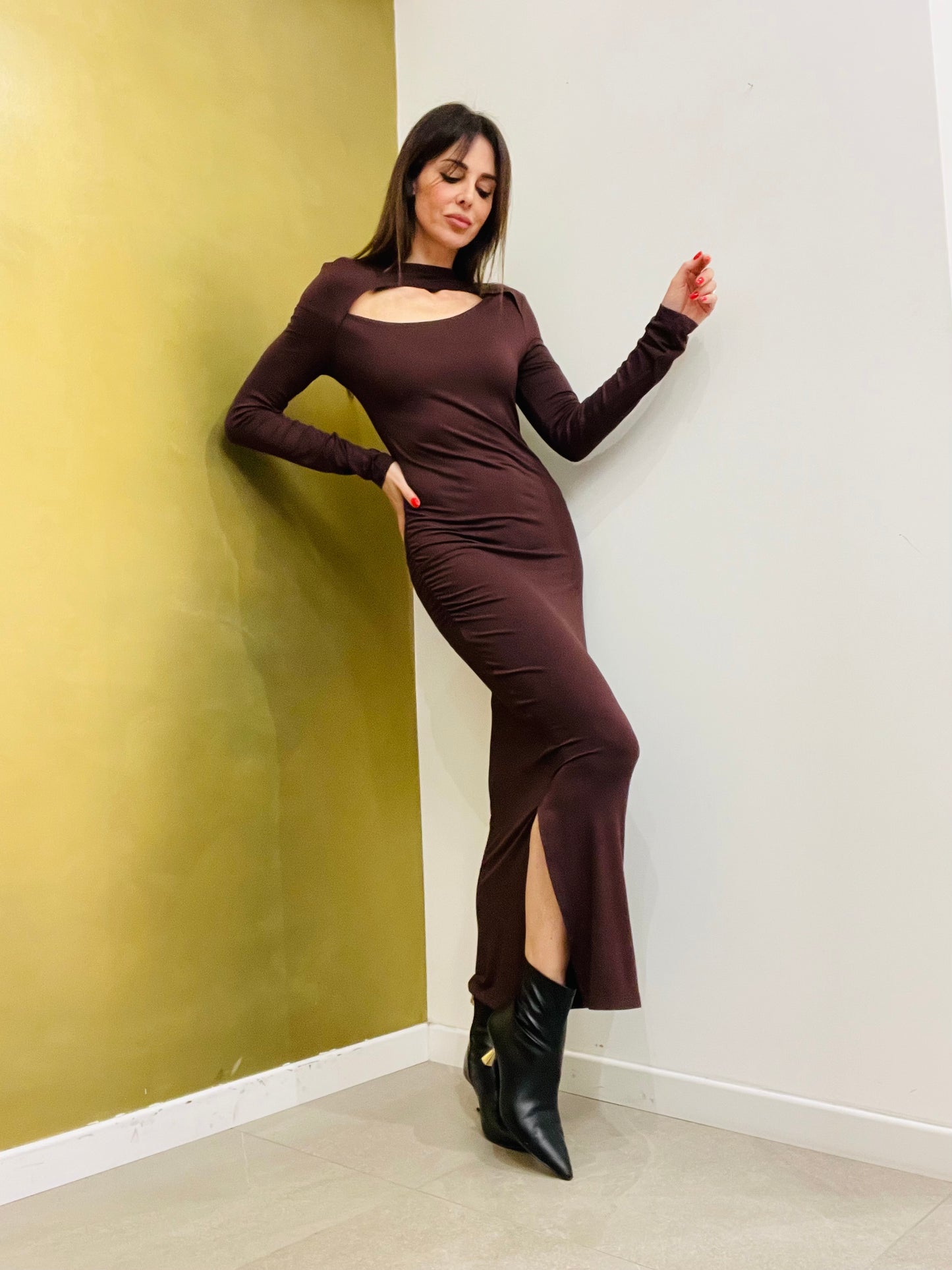 ABITO LUNGO CUTOUT