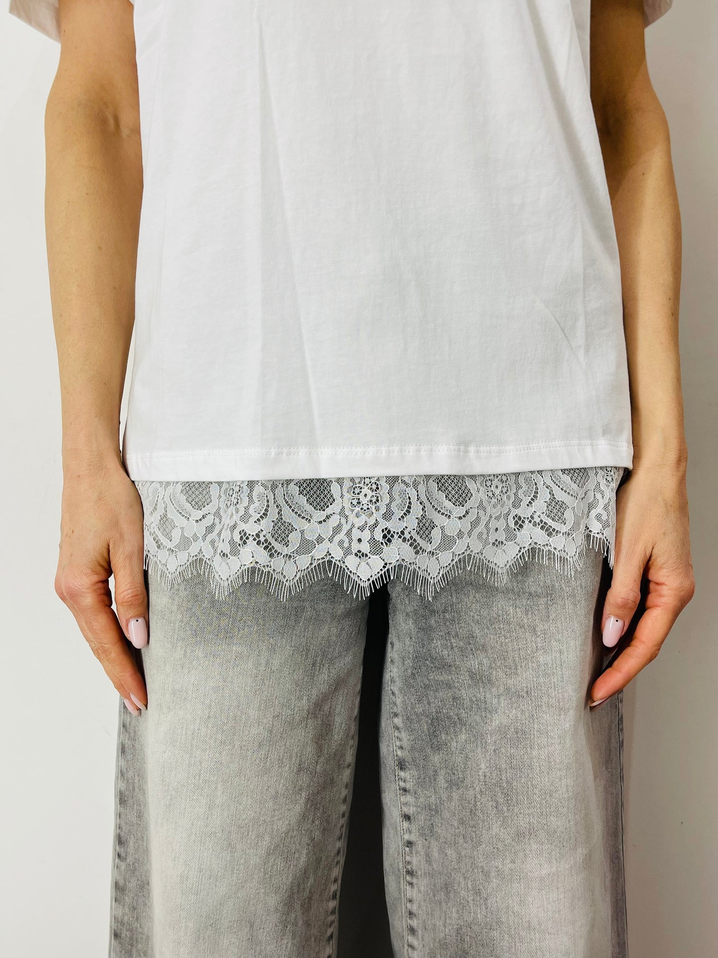 T-SHIRT AMORE CON PIZZO