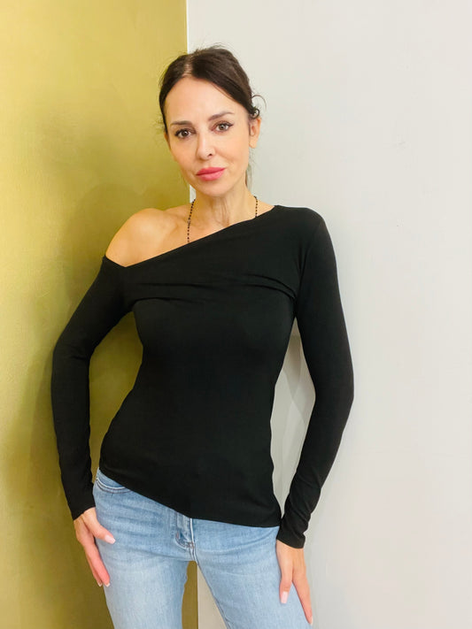 MAGLIA ASIMMETRICA