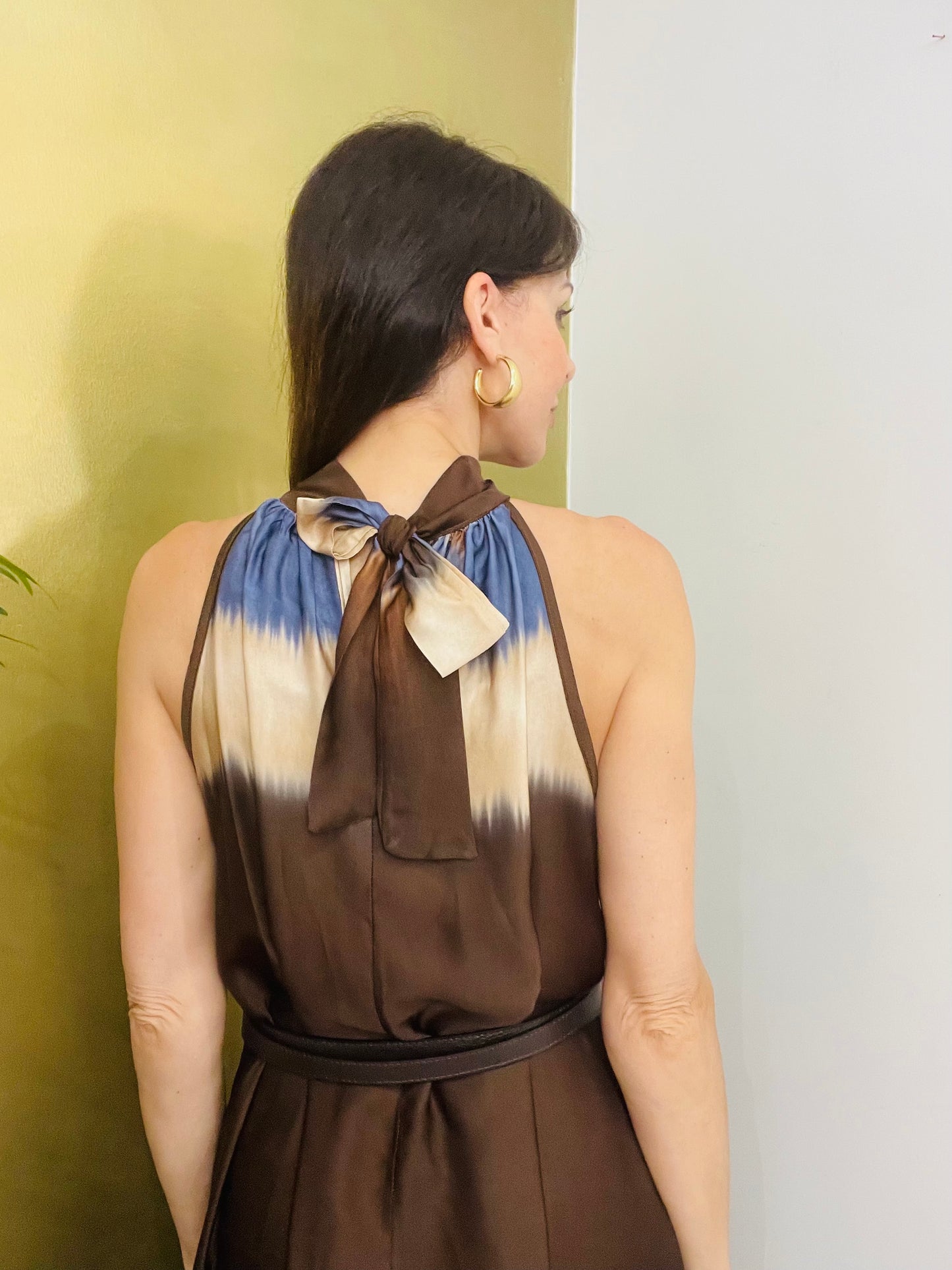 ABITO FANTASIA CON SCOLLO ALL’AMERICANA