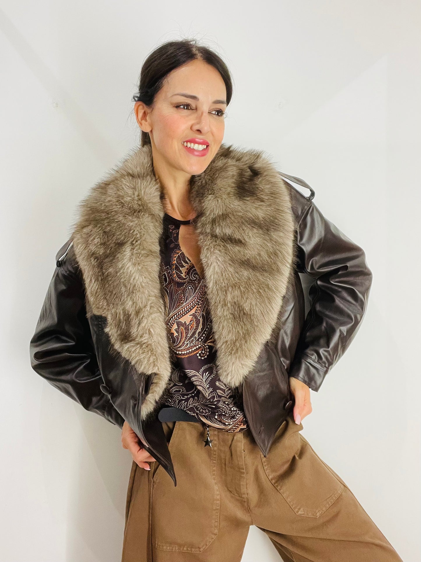 BOMBER ECOPELLE CON PELLICCIA