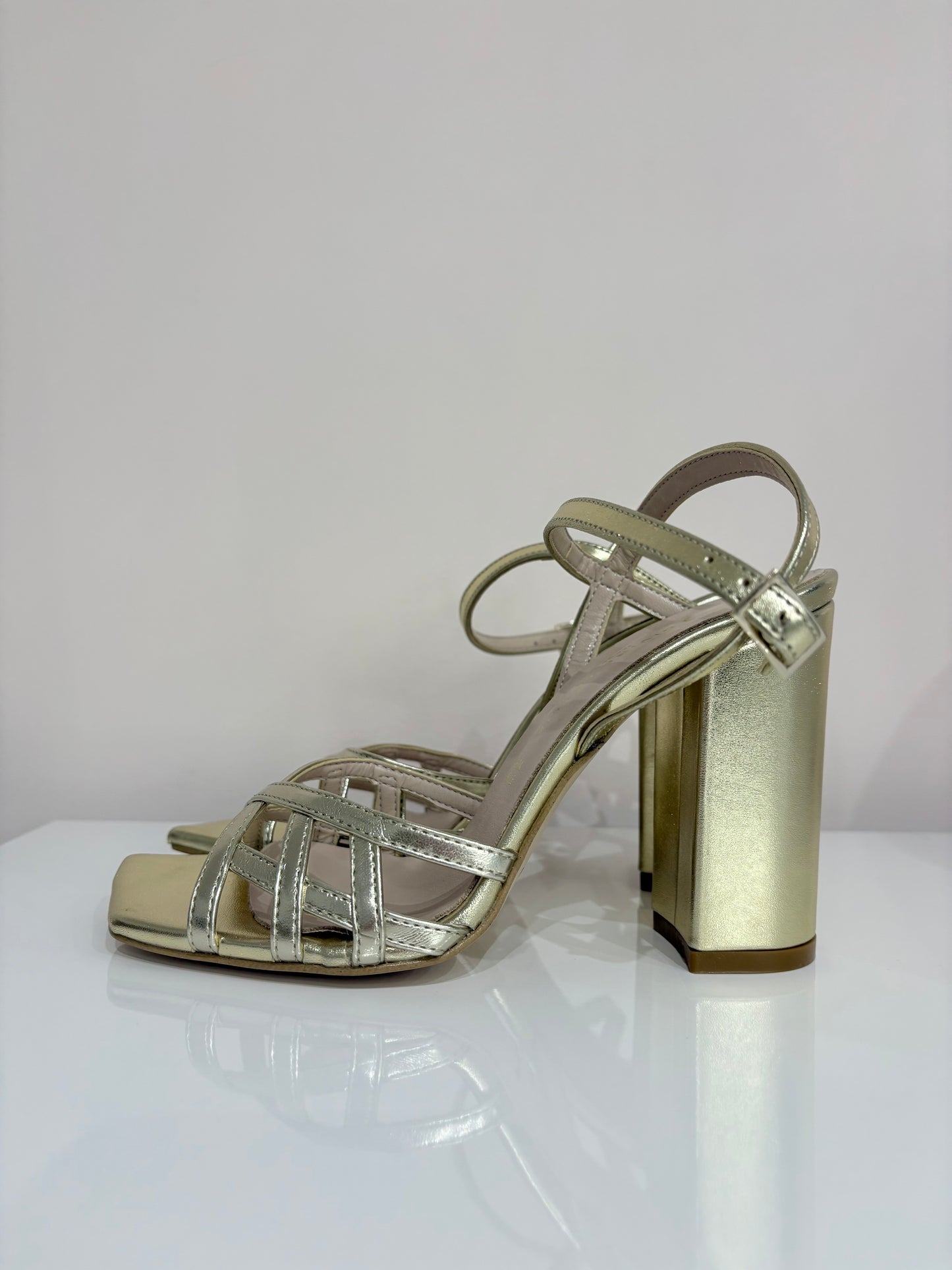 SANDALO ORO DIVINE FOLLIE
