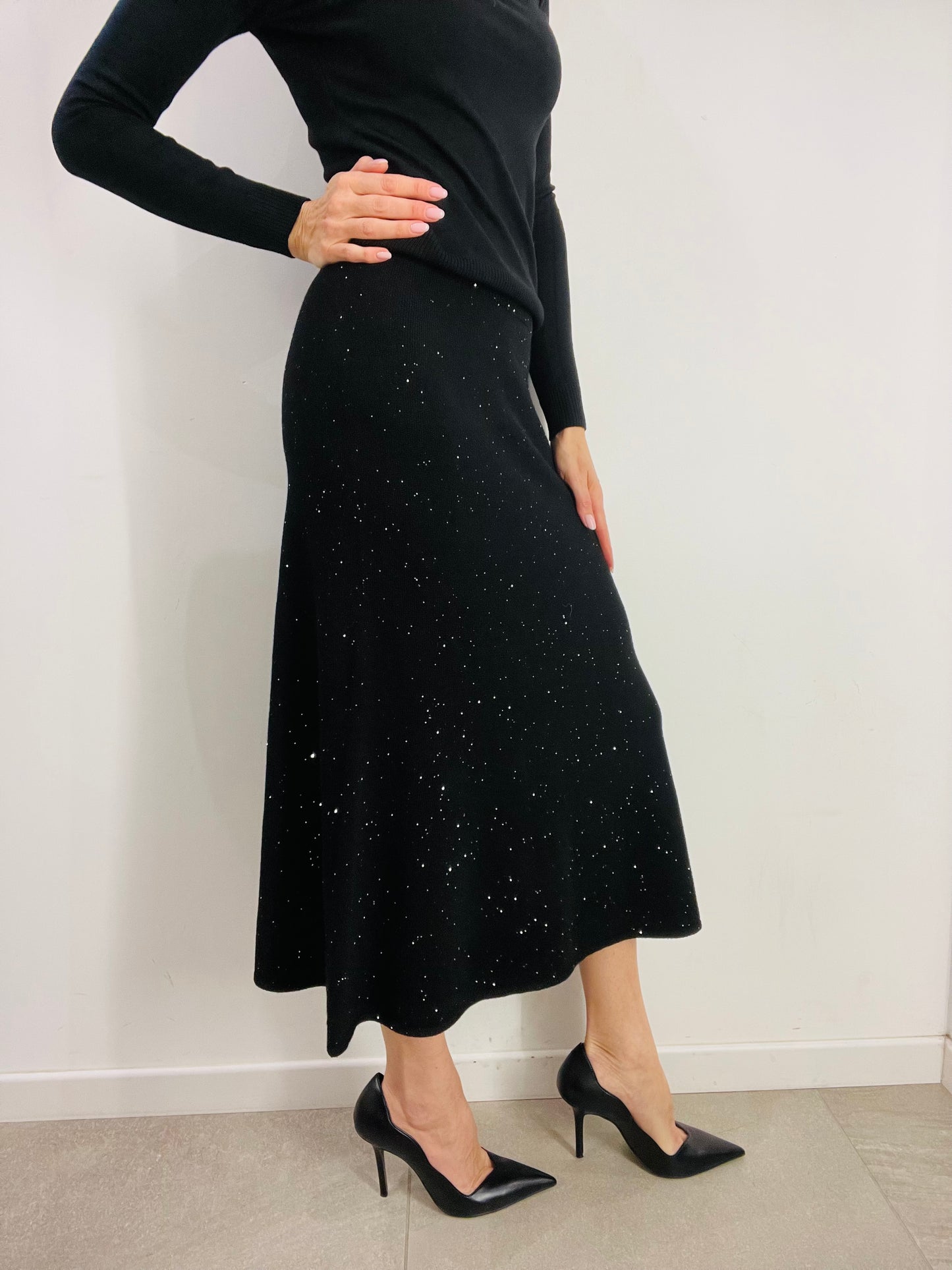 GONNA SVASATA IN MAGLIA MICROPAILLETTES