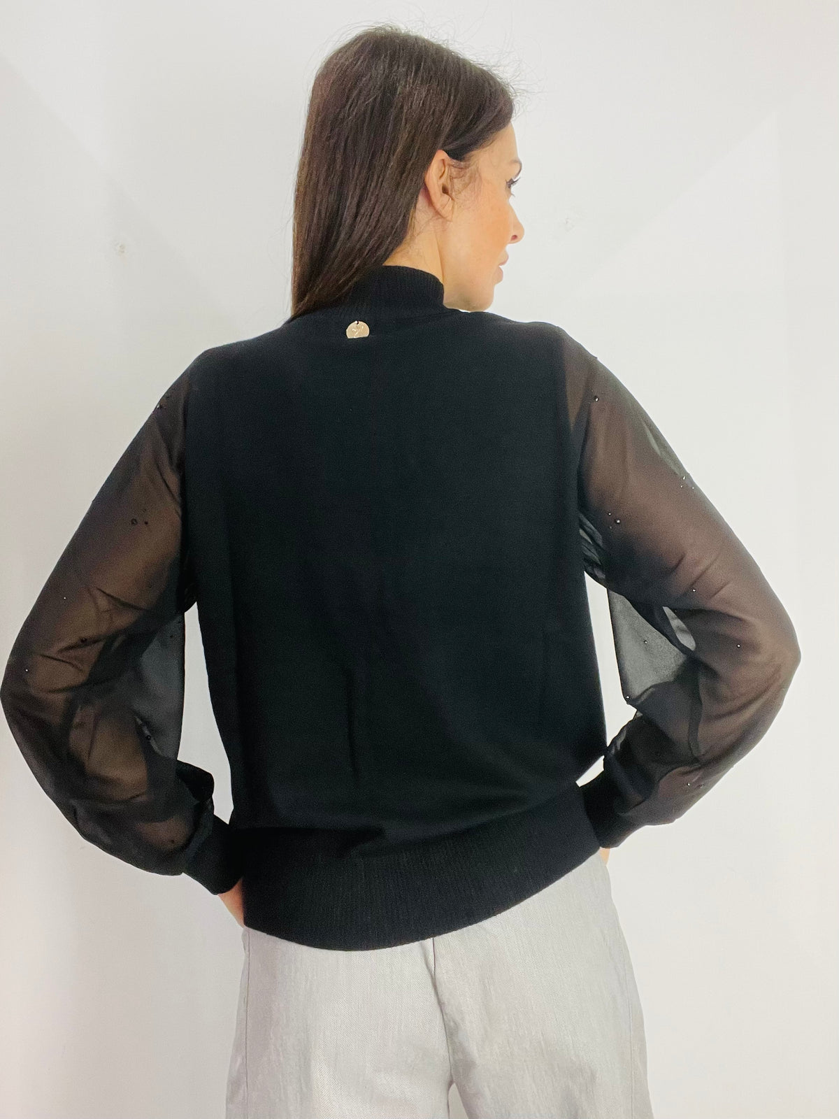 MAGLIA CUTOUT MANICHE TULLE