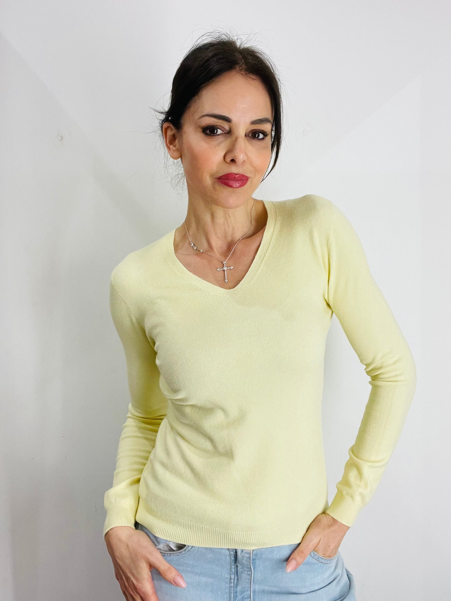 MAGLIA SCOLLO A V