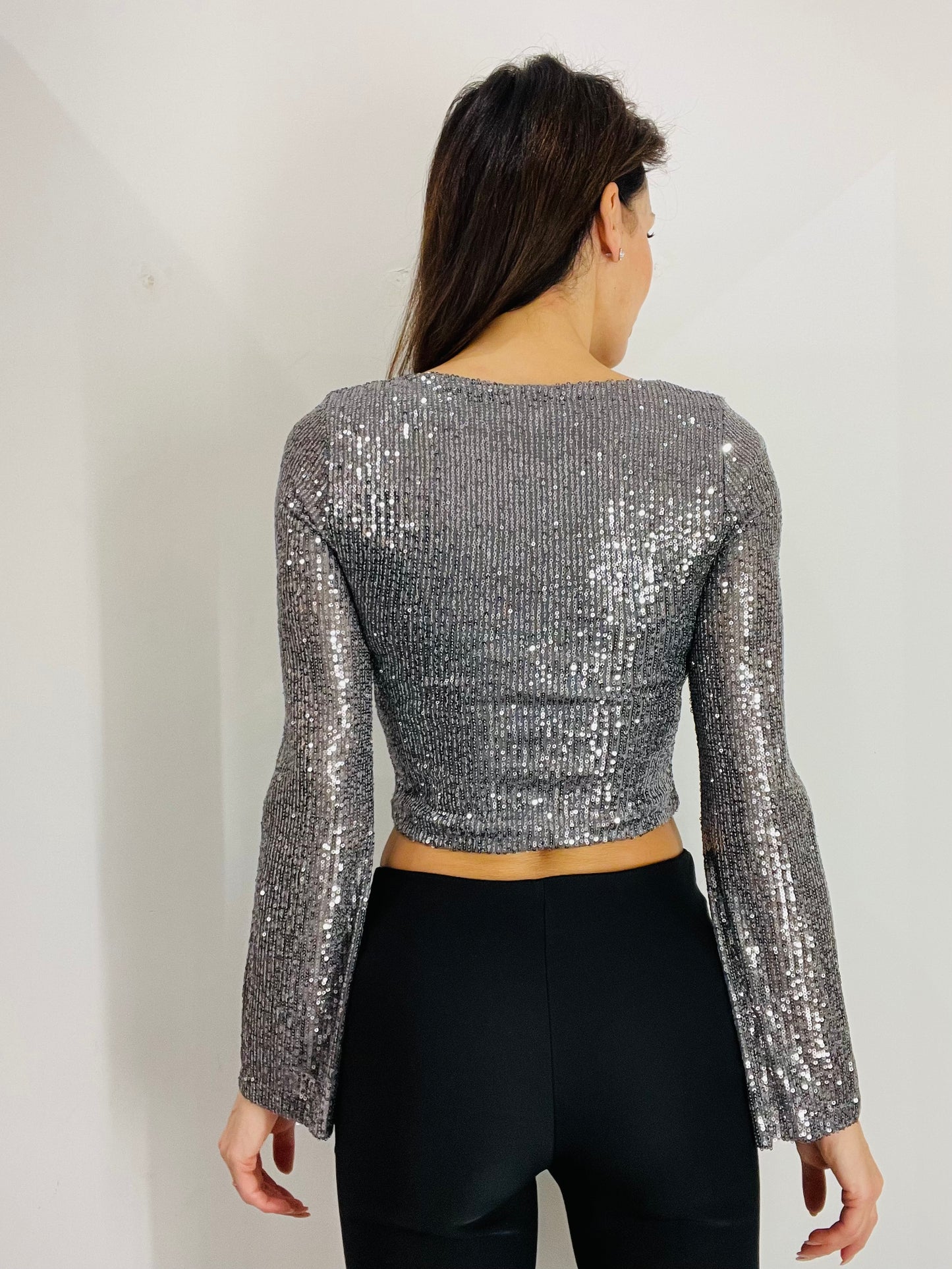 MAGLIA PAILLETTES SCOLLO QUADRATO
