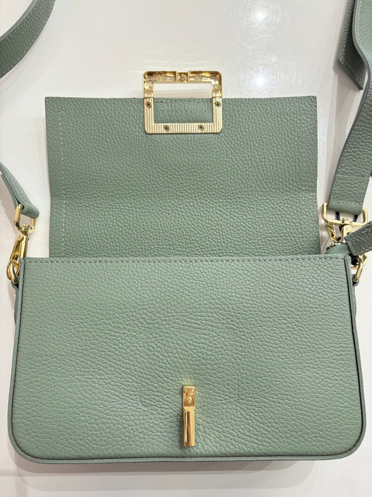 BORSA EMY